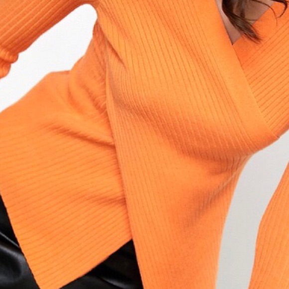 J.Ing Pullover Sweater